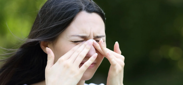 Conjuntivite alérgica causa coceira intensa nos olhos