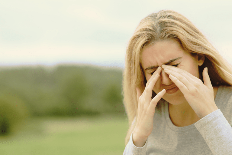 coceira crônica na base dos cílios